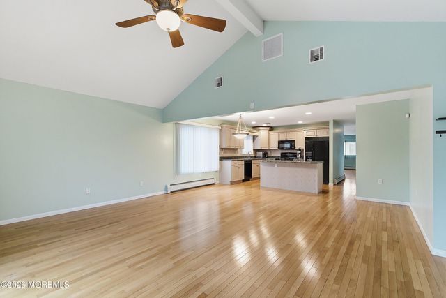 4 Ravenna Court, Toms River, NJ 08755