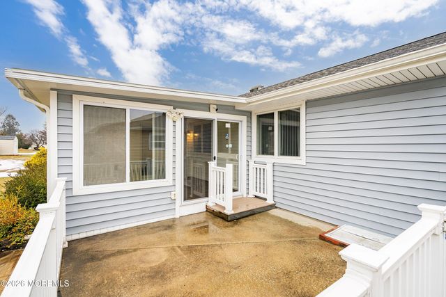 4 Ravenna Court, Toms River, NJ 08755