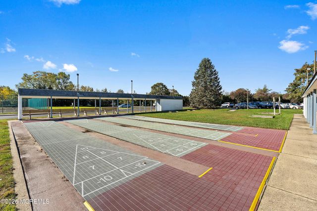 4 Ravenna Court, Toms River, NJ 08755