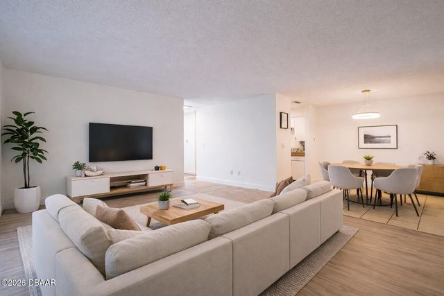 101 Bent Tree Dr Apt 75, Daytona Beach, FL 32114