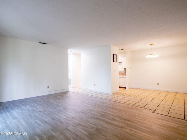 101 Bent Tree Dr Apt 75, Daytona Beach, FL 32114