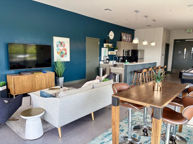 1900 12th Ave S Apt 307, Nashville, TN 37203