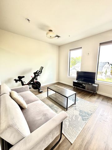 1900 12th Ave S Apt 307, Nashville, TN 37203