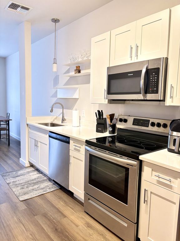 1900 12th Ave S Apt 307, Nashville, TN 37203