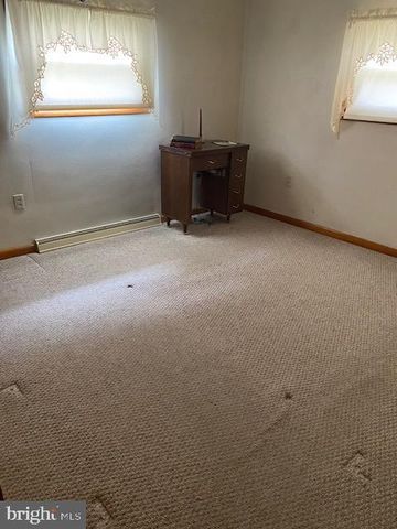 328 LEE ST, Strasburg, VA 22657