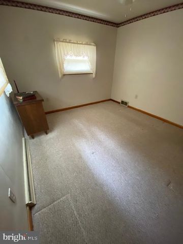 328 LEE ST, Strasburg, VA 22657