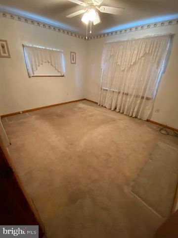 328 LEE ST, Strasburg, VA 22657