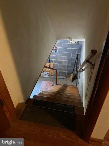 328 LEE ST, Strasburg, VA 22657