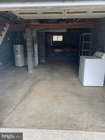 328 LEE ST, Strasburg, VA 22657