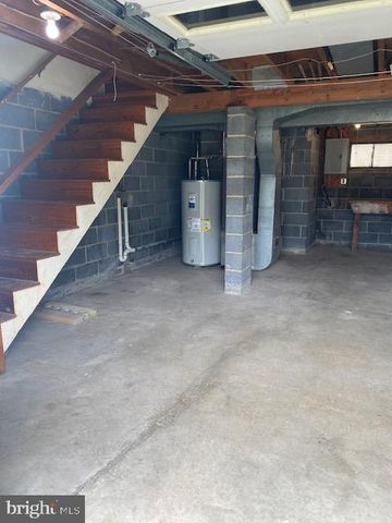328 LEE ST, Strasburg, VA 22657