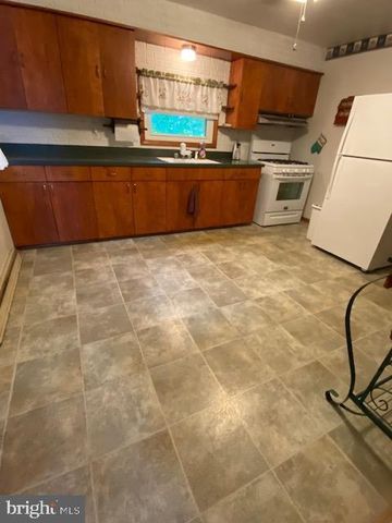 328 LEE ST, Strasburg, VA 22657