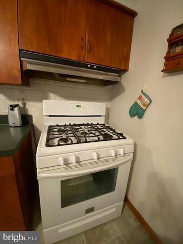328 LEE ST, Strasburg, VA 22657