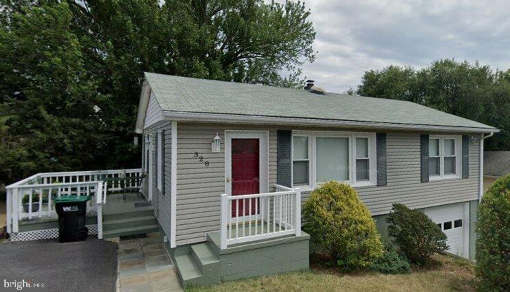 328 LEE ST, Strasburg, VA 22657