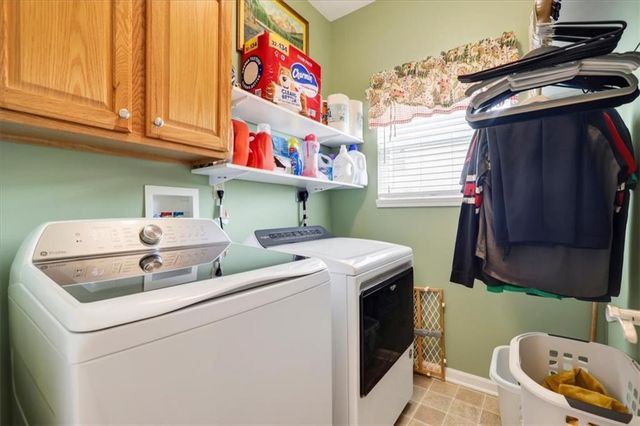 811 Cherry Lane, Smithville, MO 64089