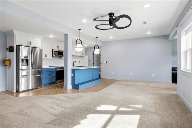 811 Cherry Lane, Smithville, MO 64089