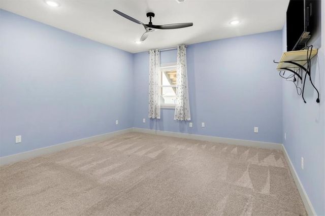 811 Cherry Lane, Smithville, MO 64089