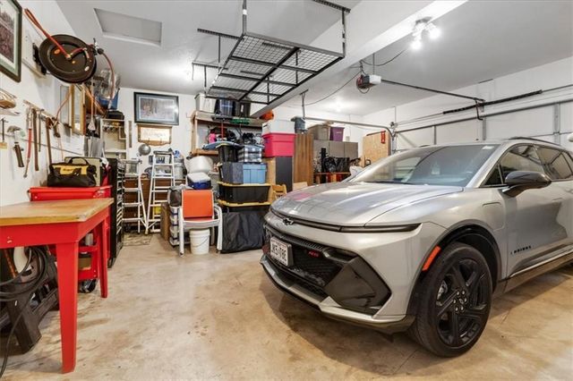 811 Cherry Lane, Smithville, MO 64089