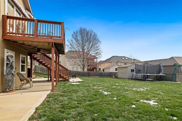 811 Cherry Lane, Smithville, MO 64089