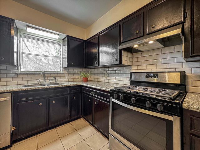 3217 Pine Street, Galveston, TX 77551