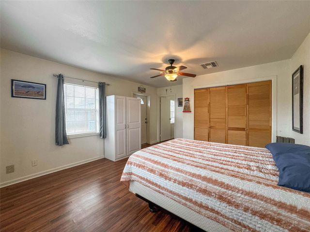 3217 Pine Street, Galveston, TX 77551