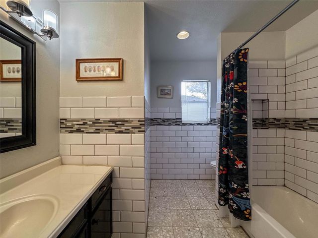 3217 Pine Street, Galveston, TX 77551