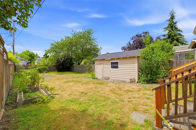 1010 N Pine Street, Tacoma, WA 98406