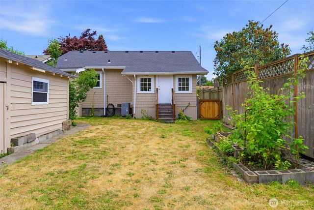 1010 N Pine Street, Tacoma, WA 98406