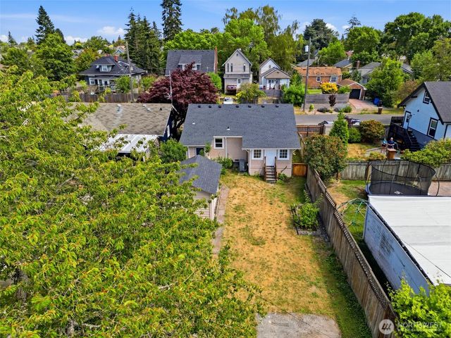 1010 N Pine Street, Tacoma, WA 98406