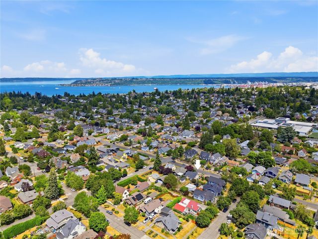 1010 N Pine Street, Tacoma, WA 98406
