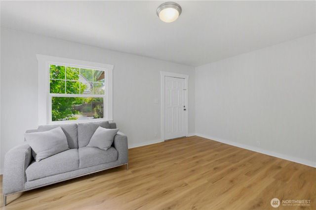 1010 N Pine Street, Tacoma, WA 98406
