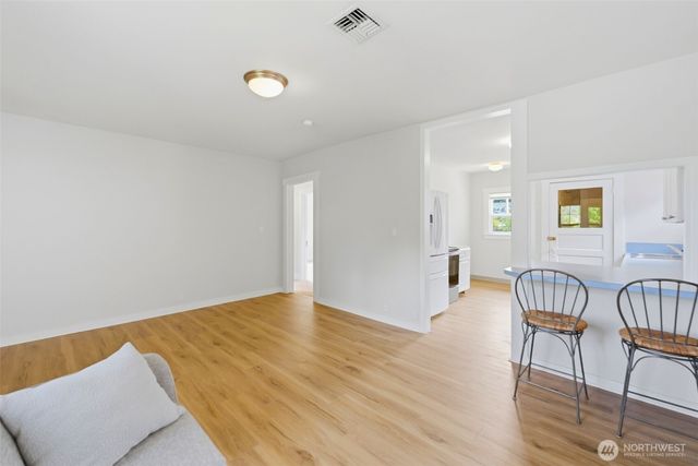 1010 N Pine Street, Tacoma, WA 98406