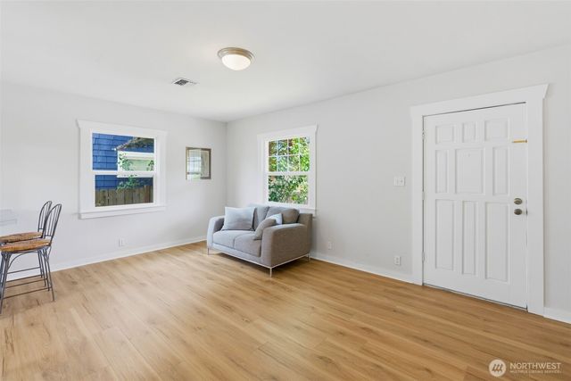 1010 N Pine Street, Tacoma, WA 98406