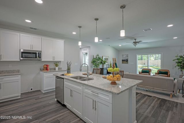5957 LORAN Drive, Jacksonville, FL 32216