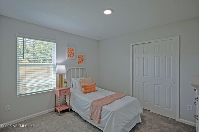 5957 LORAN Drive, Jacksonville, FL 32216