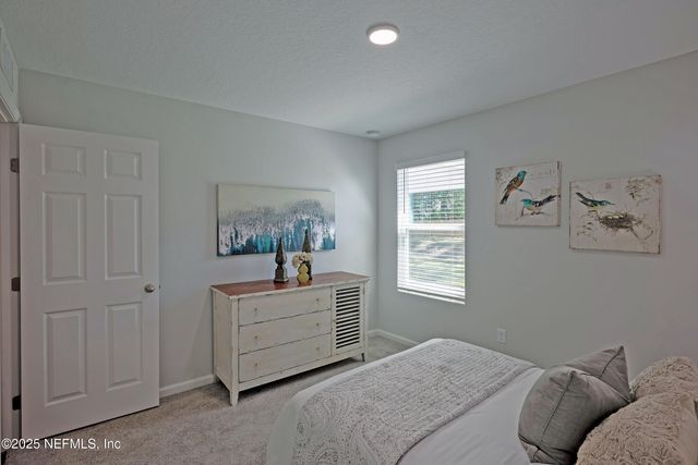 5957 LORAN Drive, Jacksonville, FL 32216