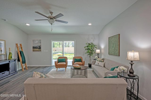 5957 LORAN Drive, Jacksonville, FL 32216