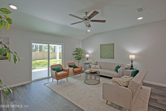 5957 LORAN Drive, Jacksonville, FL 32216