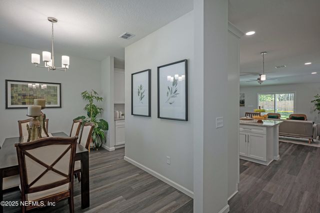 5957 LORAN Drive, Jacksonville, FL 32216