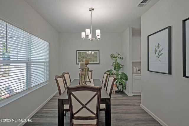 5957 LORAN Drive, Jacksonville, FL 32216