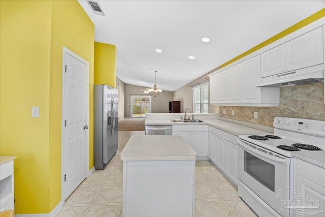 1015 Simpson St, Pensacola, FL 32526