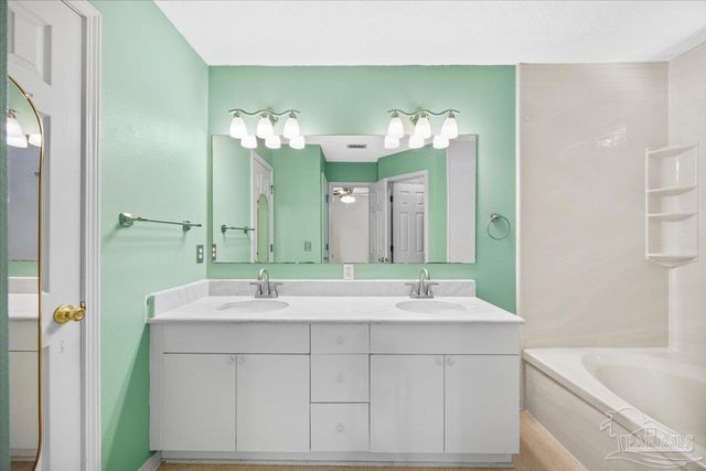 1015 Simpson St, Pensacola, FL 32526