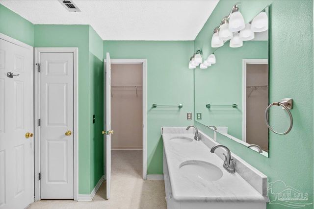 1015 Simpson St, Pensacola, FL 32526