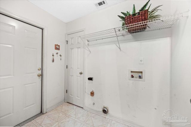 1015 Simpson St, Pensacola, FL 32526