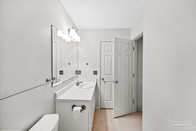 1015 Simpson St, Pensacola, FL 32526