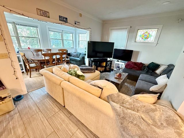184 Boston St 1, Boston, MA 02125
