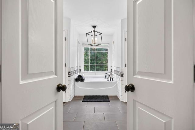 5659 Lakeshore Road, Buford, GA 30518