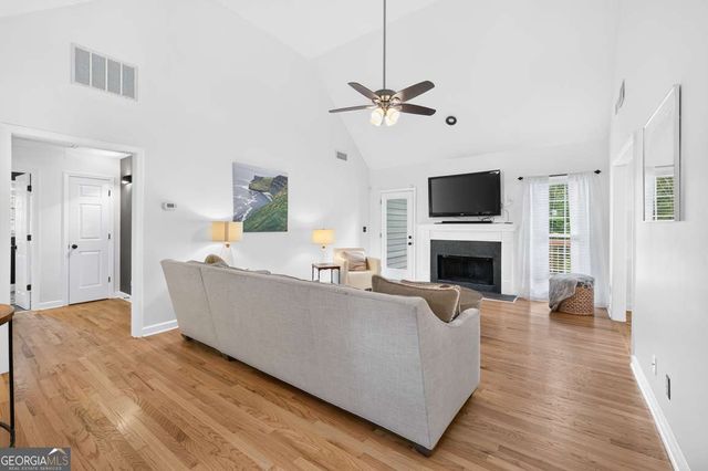 5659 Lakeshore Road, Buford, GA 30518