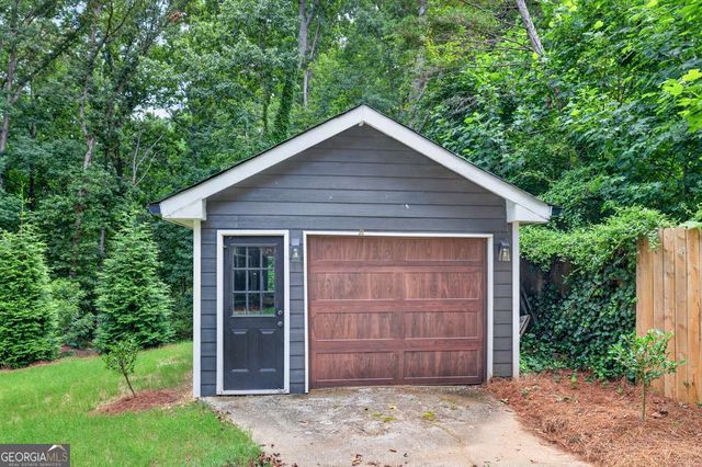 5659 Lakeshore Road, Buford, GA 30518