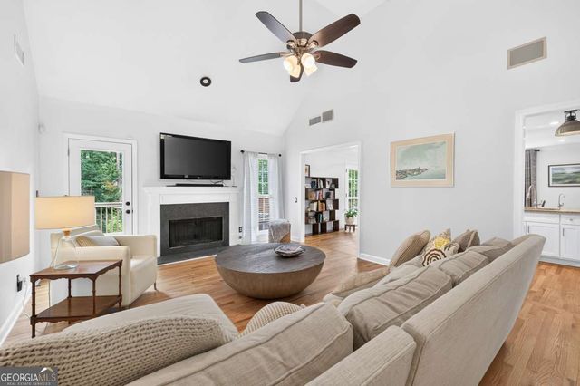 5659 Lakeshore Road, Buford, GA 30518