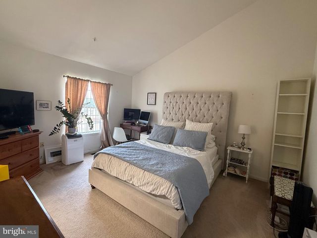 5920 EDSON LN, Rockville, MD 20852